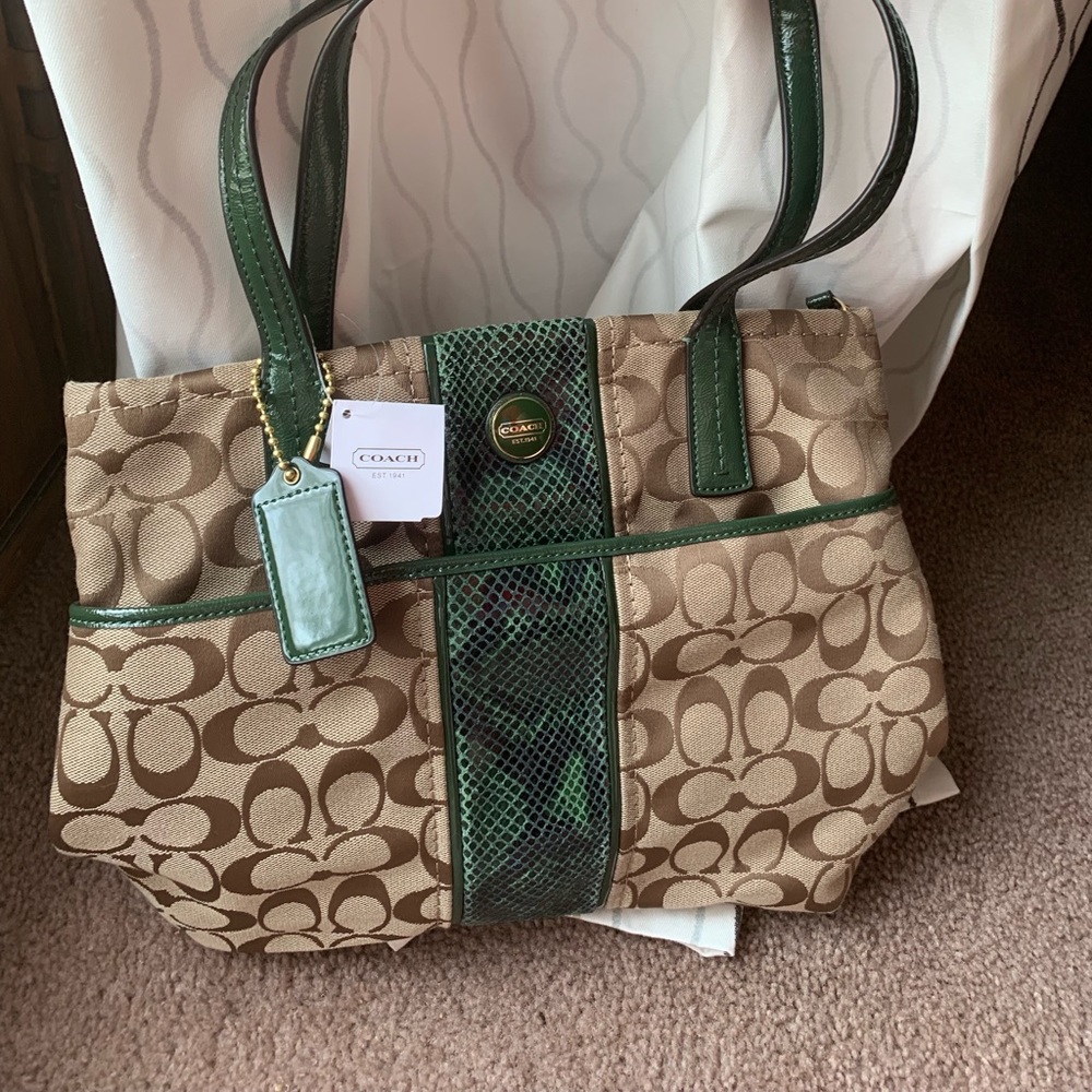 Coach Signature Stripe Tote F257076 Authentic